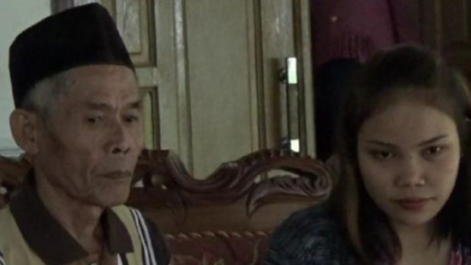 Berawal dari Kerap Beli Bensin Eceran, Kakek 78 Tahun Nikahi Gadis Desa 17 Tahun
