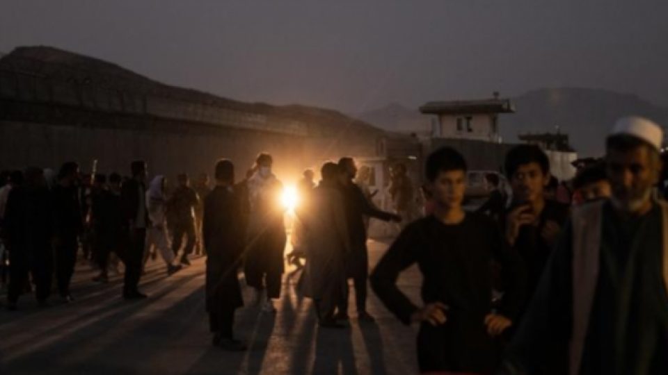 Bom Bunuh Diri Tewaskan Puluhan Orang di Bandara Kabul, Joe Biden Nyatakan AS Akan Buru ISIS
