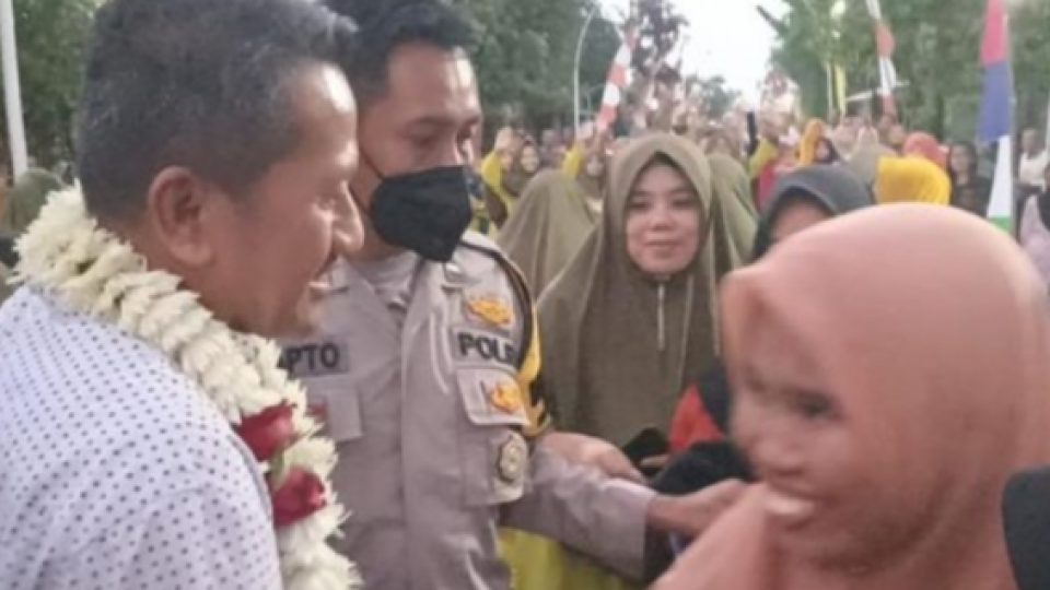 Crazy Rich Grobogan yang Danai Perbaikan Jalan Kampung Disambut Ribuan Warga Saat Mudik