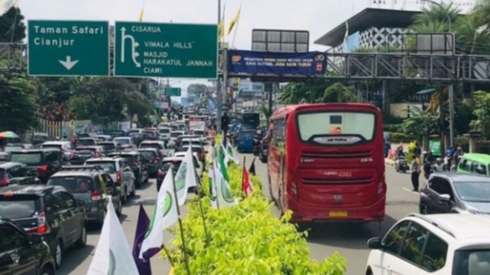 Lalu Lintas Satu Arah Kembali Diberlakukan di Puncak Bogor, Jalan ke Jakarta Ditutup