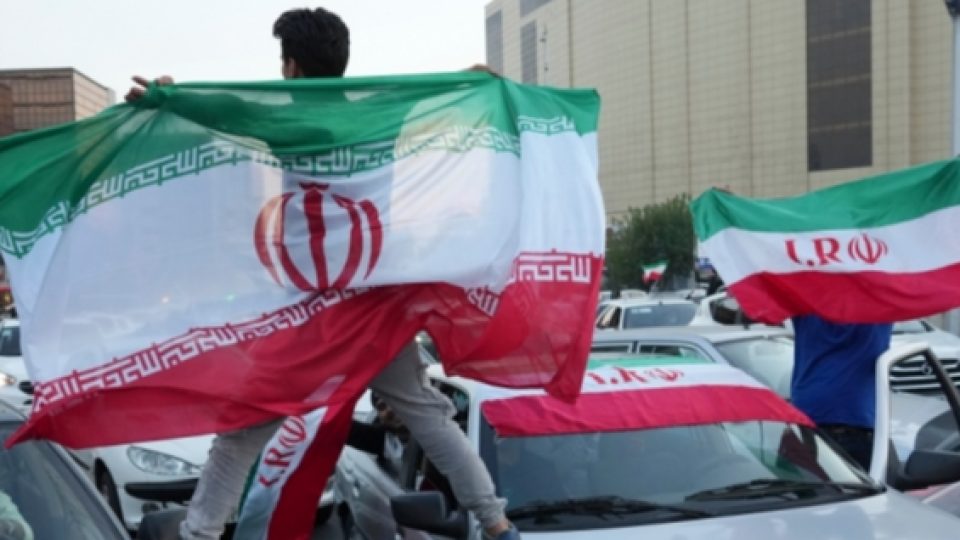 Protes Iran ke FIFA Karena Federasi Sepakbola AS Unggah Bendera Iran Tanpa Lambang di Bagian Tengah