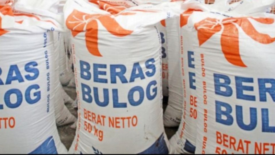 Presiden Jokowi SIndir Bulog Tak Bisa Jual Beras Hingga Kualitas Menurun Hingga Membusuk dan Rusak