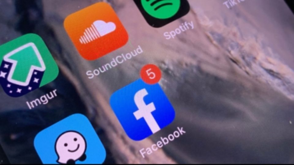 Facebook Tuduh Model Bisnis Apple Menyakiti Bisnis Kecil di Tengah Pandemi Global COVID-19