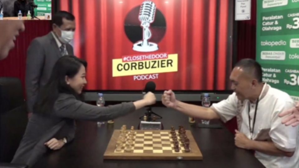 Berakhirnya Kisah Dewa Kipas Setelah Dadang Subur Kalah Dari Grandmaster Irene Sukandar Dalam Laga Persahabatan