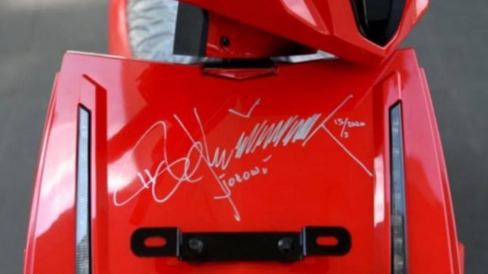 Lelang Motor Listrik Bertandatangan Jokowi Jadi Heboh, Pemenang Lelang Tidak Paham dan Mengira Dapat Hadiah