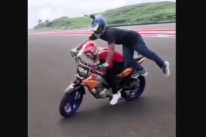 Netizen Kecam Sejoli Lakukan Freestyle di Sirkuit Mandalika, Rupanya Bagian dari Promosi Resmi Sirkuit