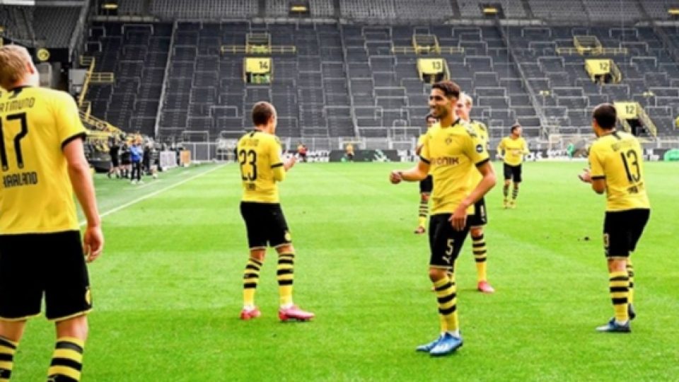 Dortmund Gilas Schalke 4-0 Pada Laga Comeback Bundesliga Jerman Pasca Absen 2 Bulan Akibat Pandemi COVID-19