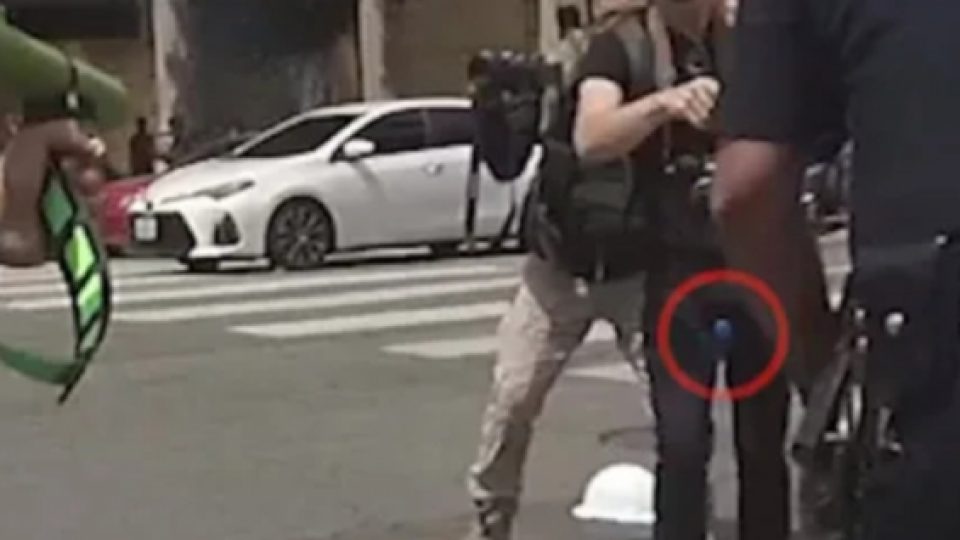 Buah Zakar Pria AS 'Meledak' Setelah Ditembak Dengan Peluru Karet Oleh Aparat di Los Angeles Dalam Sebuah Unjuk Rasa