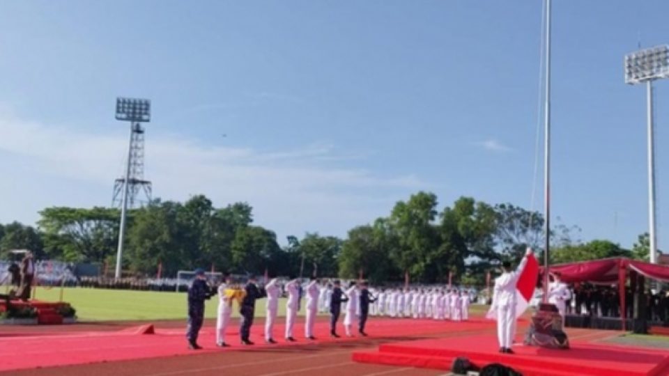 Bendera Merah Putih Gagal Berkibar di Solo Karena Tali Putus, Gibran Minta Maaf, Sebut Tim Paskibra Sudah Semangat