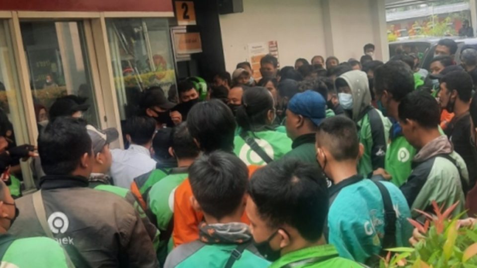 Gerai McD di Depok Jabar Ditutup Setelah Membludaknya Antrean Ojol yang Memesan BTS Meal