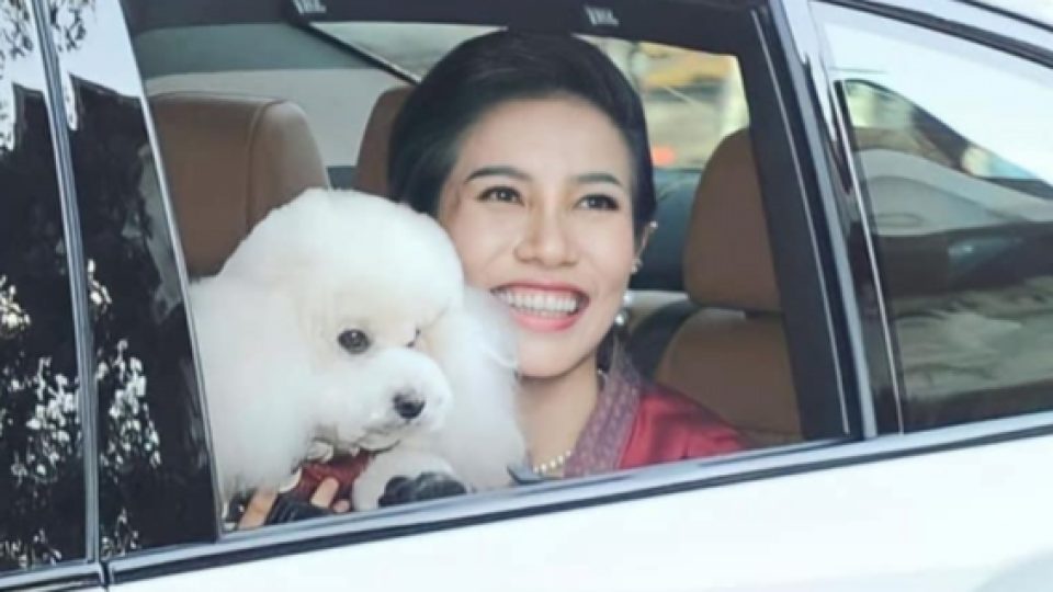 Foto-foto 'Syur' Selir Raja Thailand Bocor ke Internet