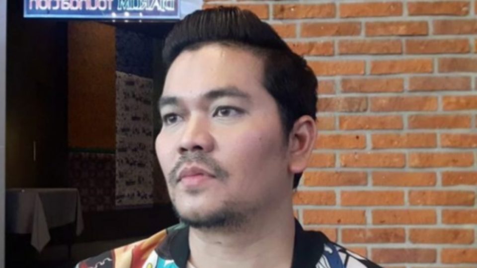Indra Bekti DIlarikan ke Rumah Sakit Usai Ditemukan Pingsan di Kamar Mandi