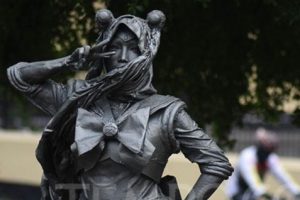 Patung Sailor Moon Berhijab Nangkring di Kota Bandung