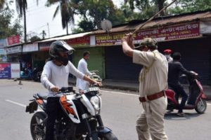 Lockdown Karena Corona, Pemerintah India Ancam Akan Tembak di Tempat Warga yang Keluar Rumah
