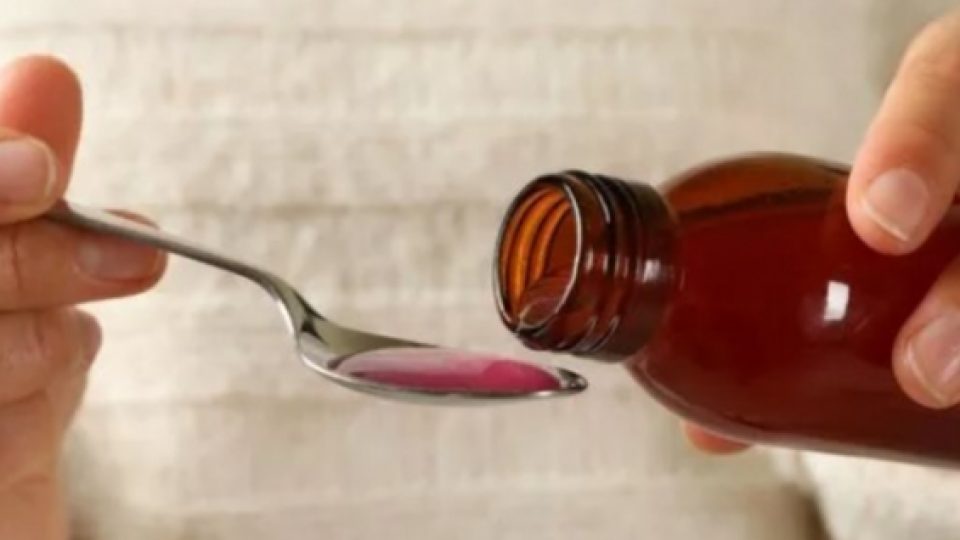 Kasus Pengoplosan Bahan Baku Pelarut Obat Oleh CV Chemical Samudera