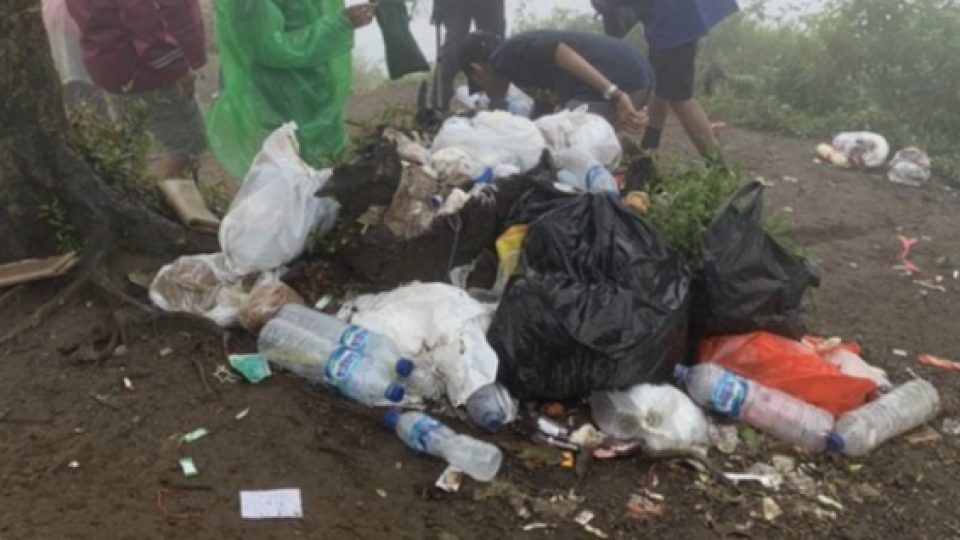 Viral Foto Tumpukan Sampah di Jalur Pendakian Merbabu, Para Pendaki Diminta Untuk Sadar Akan Kebersihan Lingkungan