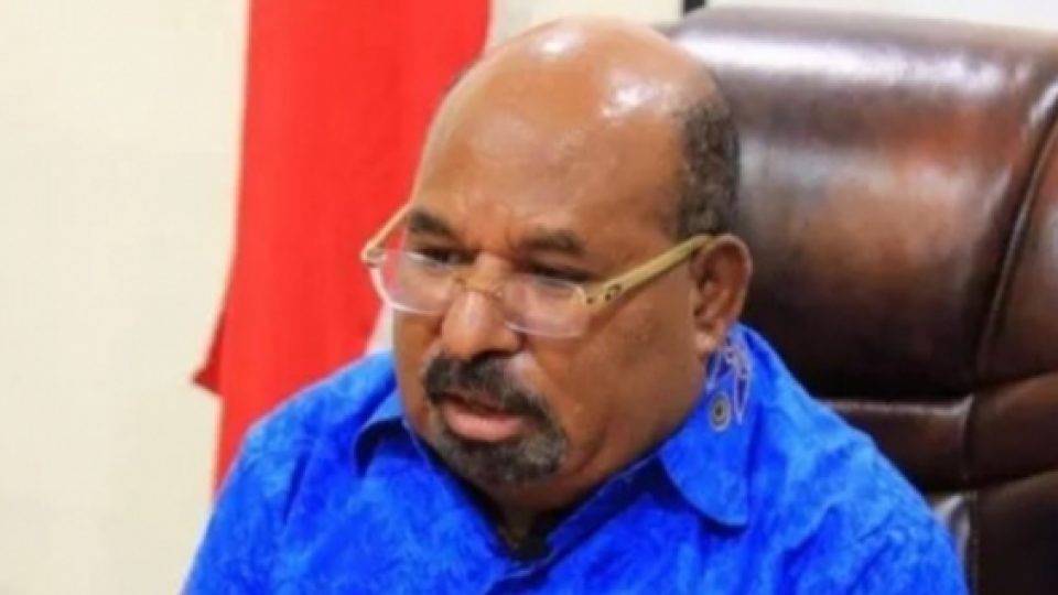 Gubernur Papua Dua Kali Mangkir Panggilan KPK, Malah Main Judi di Luar Negeri untuk Refreshing
