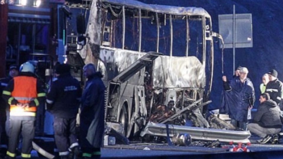 Sebuah Bus Kecelakaan dan Terbakar di Bulgaria, Tewaskan 45 Penumpang Termasuk 12 Remaja