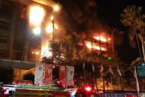 BREAKING: Gedung Kejaksaan Agung di Jaksel Dilanda Kebakaran Sabtu Malam Ini