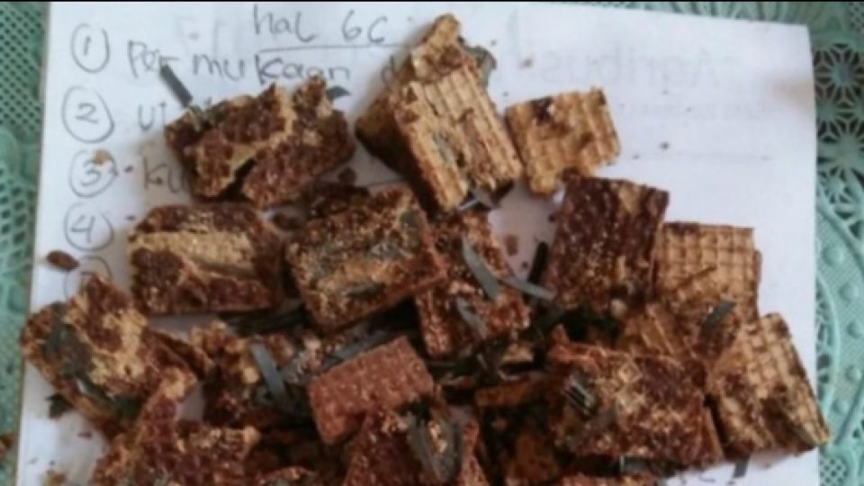 Jember Dihebohkan Wafer Berisi Staples dan Potongan Silet yang Dibagikan Kepada Anak-anak