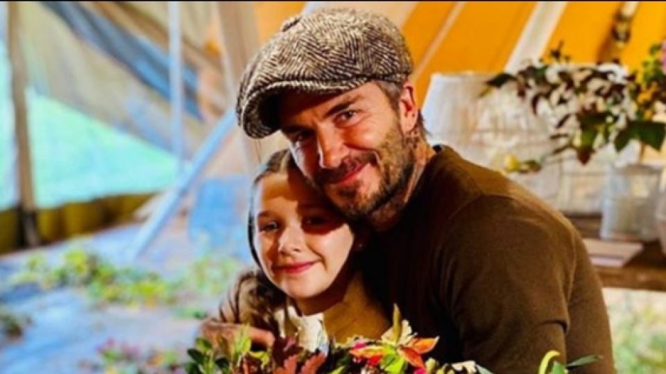 Cium Bibir Putrinya, David Beckham Dikecam Netizen. Apakah Karena Perbedaan Budaya Memicu Kritik Tersebut?