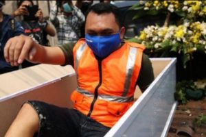 Hukuman Merenung Dalam Peti Mati Bagi Pelanggar PSBB Tidak Disarankan Dilihat Dari Kacamata Kedokteran