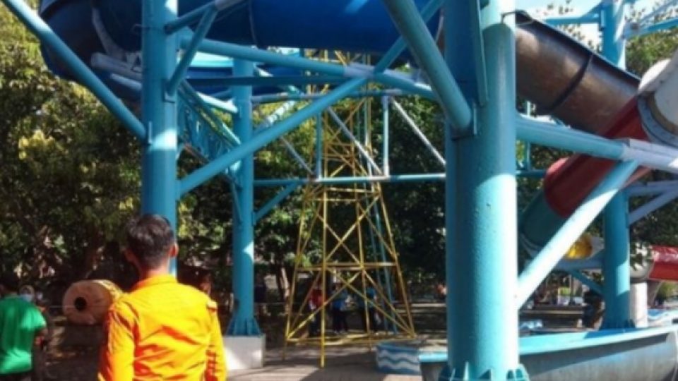 Tragedi Ambruknya Perosotan Kenjeran Park Surabaya, 17 Korban Luka, 1 Anak Diketahui Alami Cacat Permanen