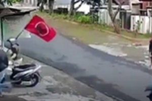 Semarang Mencekam, Gerombolan Preman Tiba-Tiba Serang Warga di Pinggir Jalan Dengan Celurit