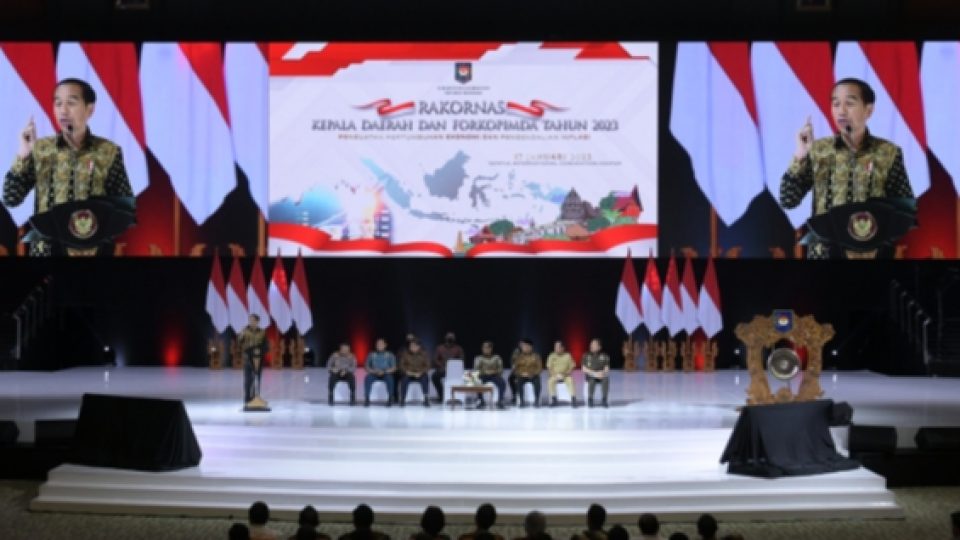 Presiden Jokowi Tegur Bulog Terkait Kenaikan Harga Beras