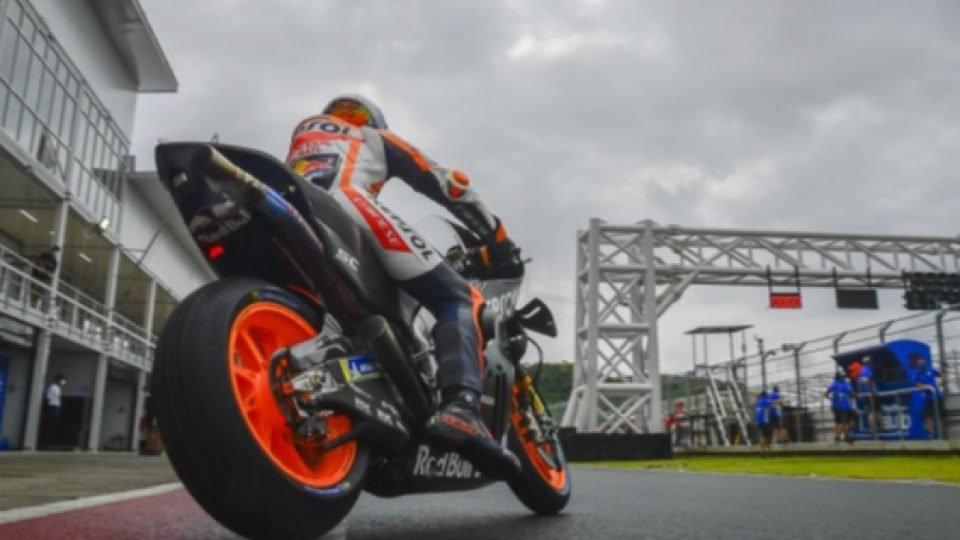 Ujicoba Pramusim MotoGP Mandalika Sempat Dihentikan Karena Kondisi Lintasan yang Buruk