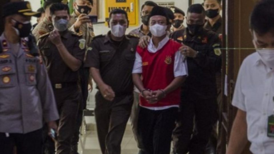 Alasan Kenapa ICJR Menyayangkan Vonis Mati Kepada Pelaku Pemerkosa 13 Santriwati di Bandung