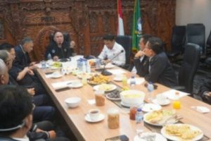 Iwan Bule: 'Saya Harus Patuh dan Taat Pada Apa pun Keputusan Anggota PSSI'