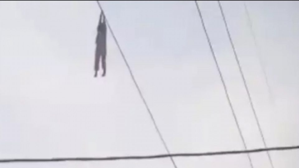 Heboh Bocah 'Tergantung' di Kabel Sutet Setinggi 15 Meter di Tangerang