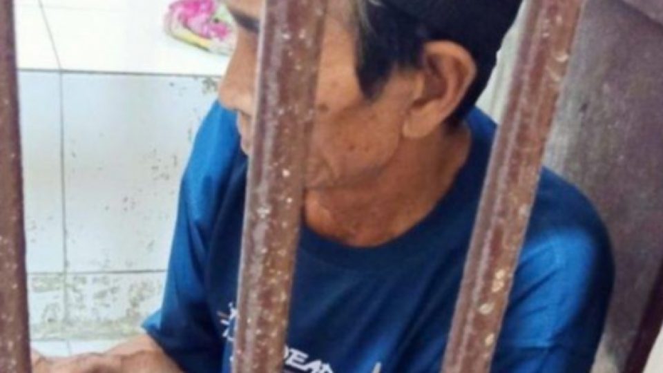 Kakek 74 Tahun Dituntut 2 Tahun Penjara Karena Bacok Pencuri Ikan di Demak