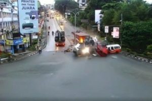 Kecelakaan Maut di Balikpapan, Truk Kontainer Tabrak Deretan Mobil Hingga Tewaskan 4 Orang