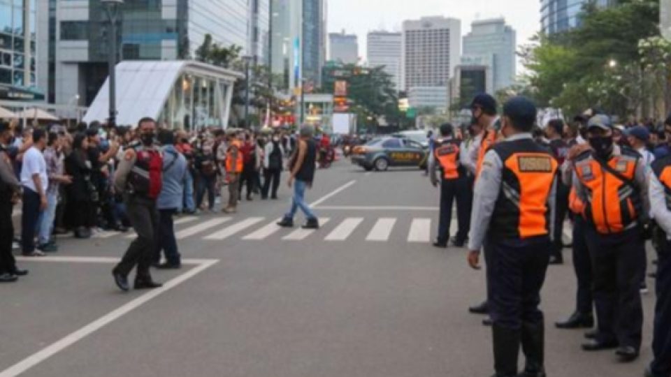 Sebabkan Kemacetan, Aksi Catwalk Citayam Fashion Week Dilarang Untuk Sementara