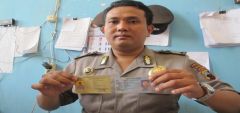 Aneh, Polisi Ini Memiliki Nama 'Andy Go To School' 