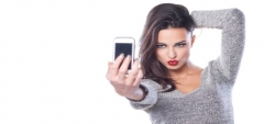 Ini Dia Gaya-Gaya Selfie Yang Gak Pernah Ketinggalan