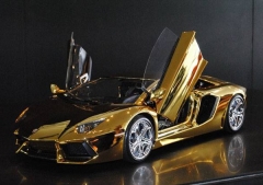Mobil Sport Ini Terbuat Dari Emas Dan Berlian 