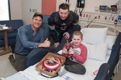 Captain America Hebohkan Rumah Sakit Anak