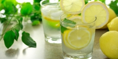 Rahasia Kesehatan Dibalik Potongan Lemon Didalam Air