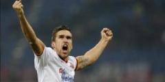 Strootman Kian Mendekat ke MU