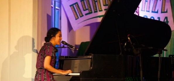 Frau Memukau Penonton Ngayogjazz 2014