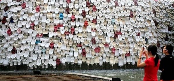 Ada Air Terjun Yang Gak Biasa Nih di Foshan, China